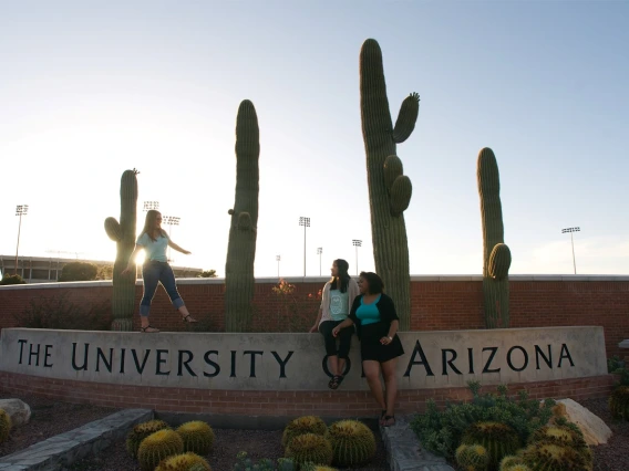 U of AZ campus photo